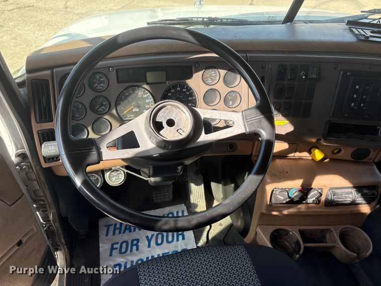 image for item FG2772 2007 Mack CV713 dump truck