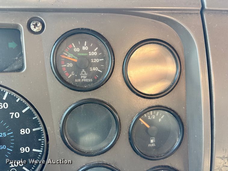 image for item FG2772 2007 Mack CV713 dump truck