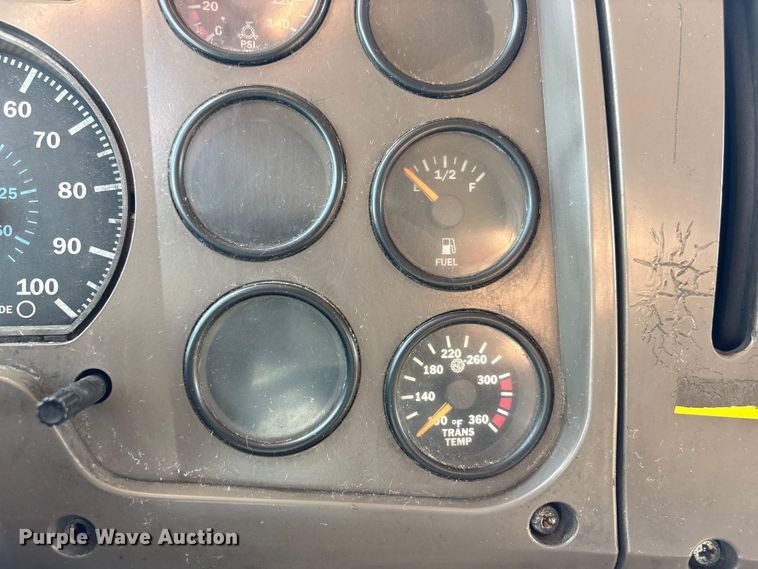 image for item FG2772 2007 Mack CV713 dump truck