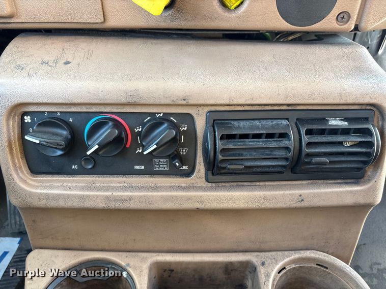 image for item FG2772 2007 Mack CV713 dump truck