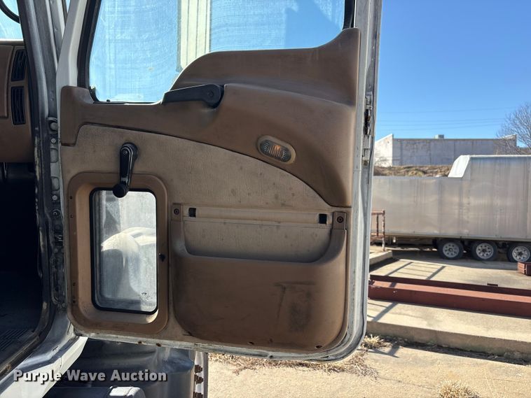 image for item FG2772 2007 Mack CV713 dump truck