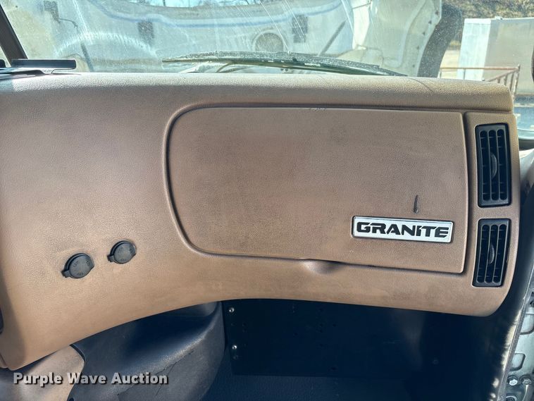 image for item FG2772 2007 Mack CV713 dump truck