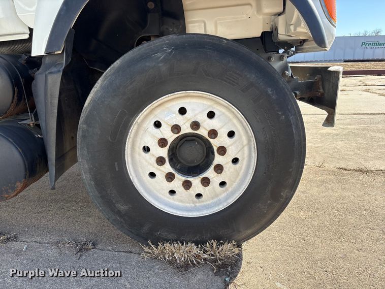 image for item FG2772 2007 Mack CV713 dump truck