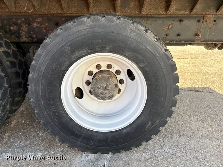 image for item FG2772 2007 Mack CV713 dump truck