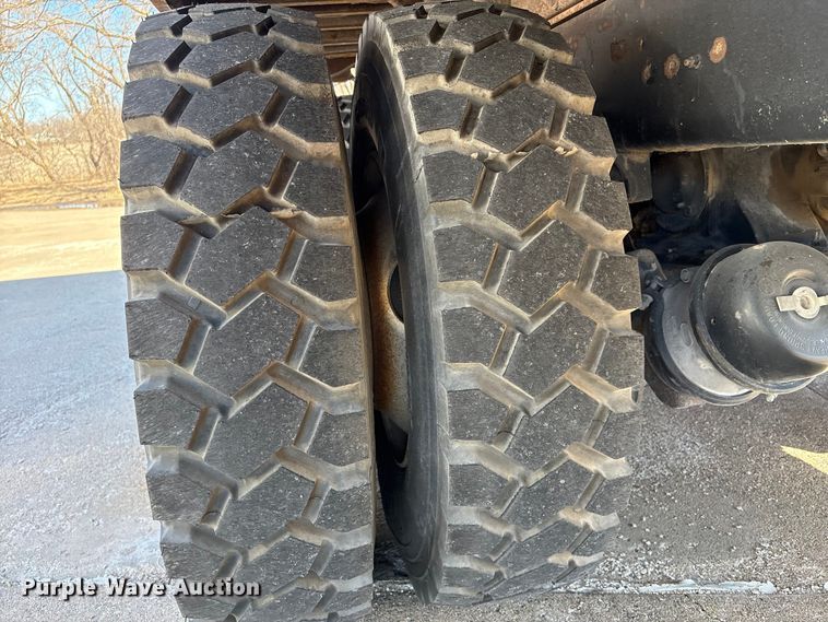 image for item FG2772 2007 Mack CV713 dump truck