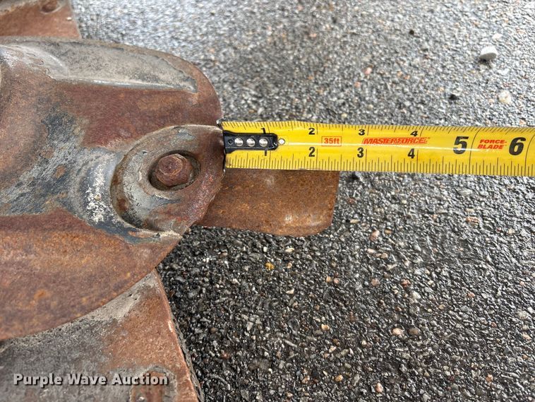 image for item FG2857 AGCO DM287 disc mower