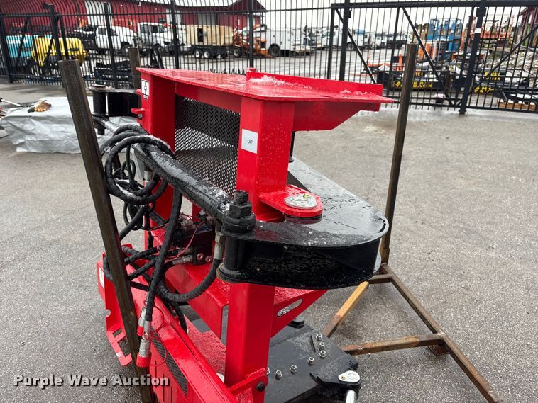 image for item FG2858 2025 Giyi TS29 skid steer tree shear