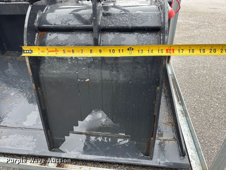 image for item FG2859 2025 Wolverine GB-11-72W skid steer grapple bucket