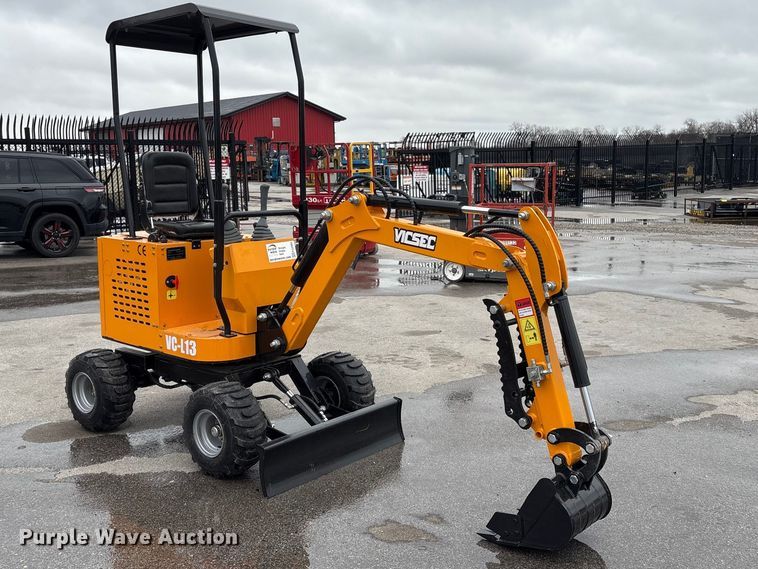 image for item FG2862 2026 Vicsec L13 wheeled mini excavator