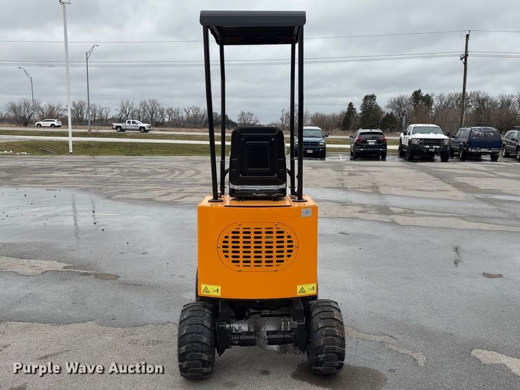 image for item FG2862 2026 Vicsec L13 wheeled mini excavator