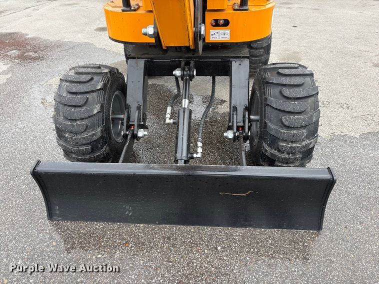 image for item FG2862 2026 Vicsec L13 wheeled mini excavator