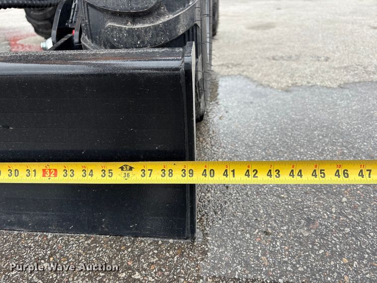 image for item FG2862 2026 Vicsec L13 wheeled mini excavator