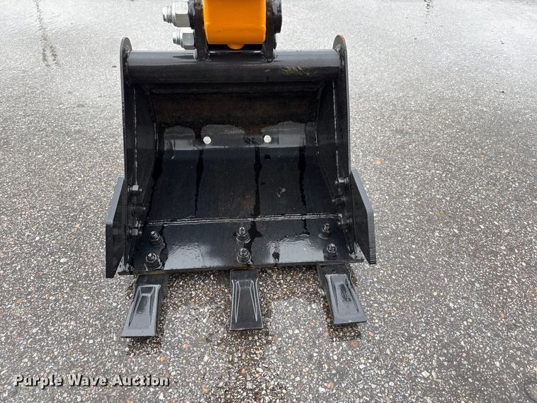 image for item FG2862 2026 Vicsec L13 wheeled mini excavator