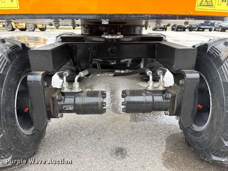 image for item FG2862 2026 Vicsec L13 wheeled mini excavator