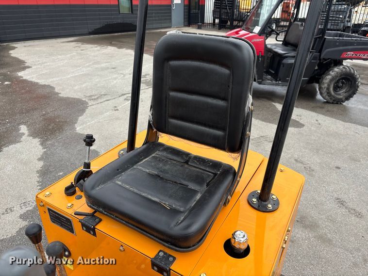 image for item FG2862 2026 Vicsec L13 wheeled mini excavator