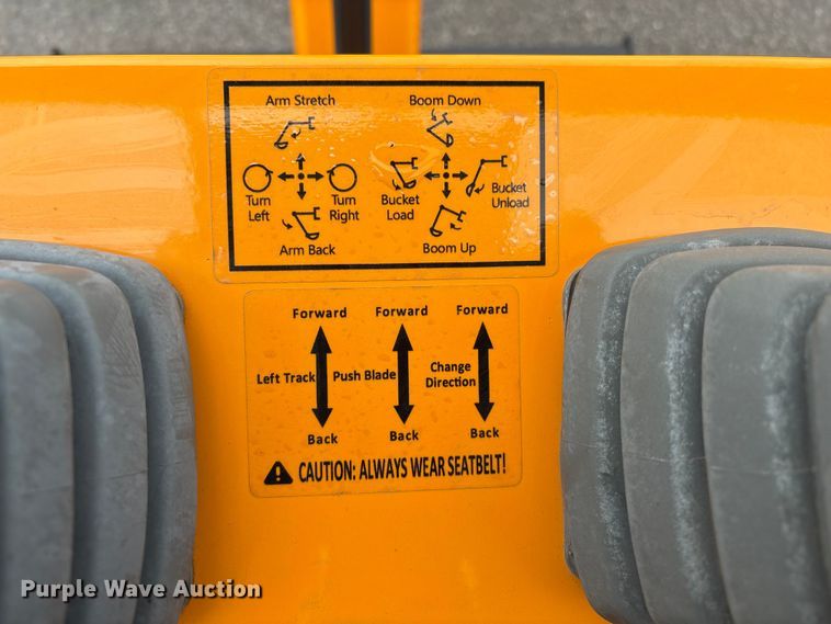 image for item FG2862 2026 Vicsec L13 wheeled mini excavator