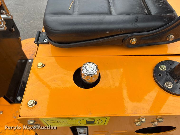 image for item FG2862 2026 Vicsec L13 wheeled mini excavator