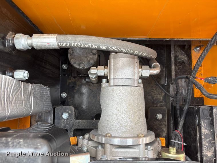 image for item FG2862 2026 Vicsec L13 wheeled mini excavator