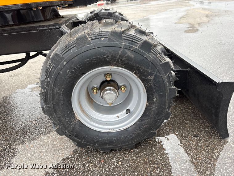 image for item FG2862 2026 Vicsec L13 wheeled mini excavator