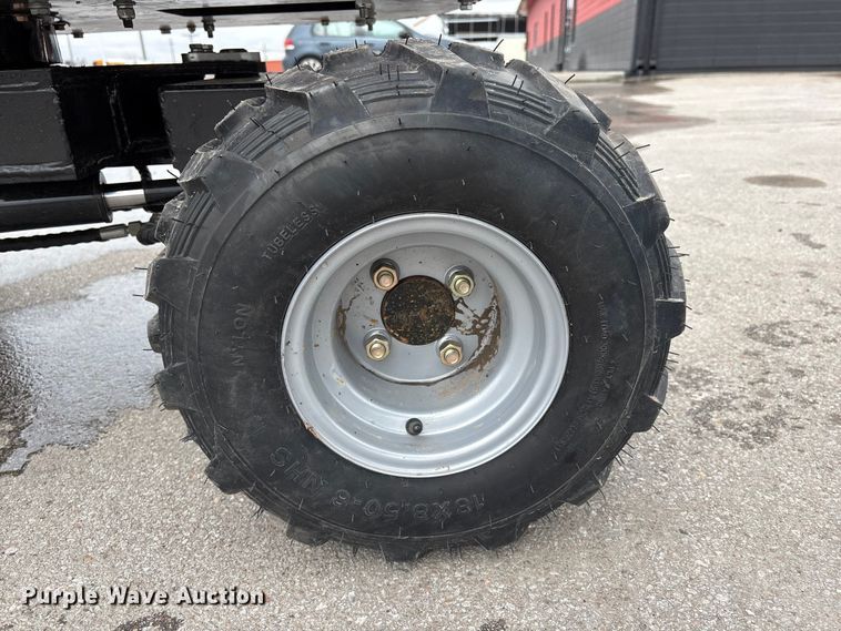 image for item FG2862 2026 Vicsec L13 wheeled mini excavator