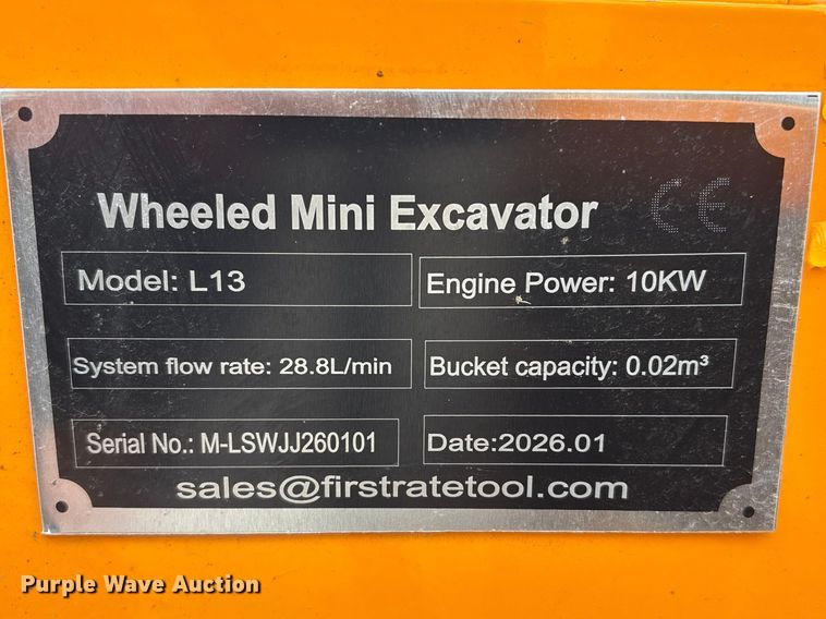 image for item FG2862 2026 Vicsec L13 wheeled mini excavator