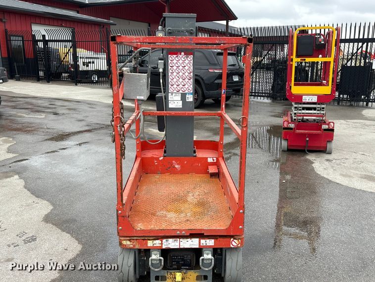 image for item FG2863 2017 SkyJack SJ12 vertical lift