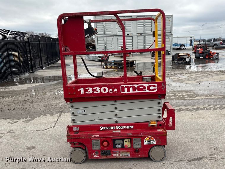 image for item FG2864 2018 MEC 1330SE scissor lift