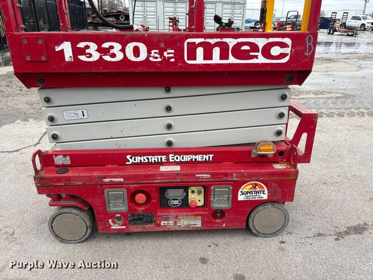 image for item FG2864 2018 MEC 1330SE scissor lift