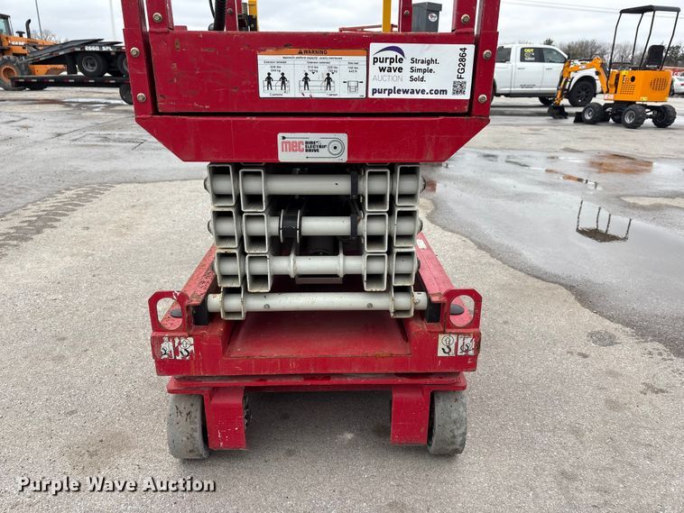 image for item FG2864 2018 MEC 1330SE scissor lift