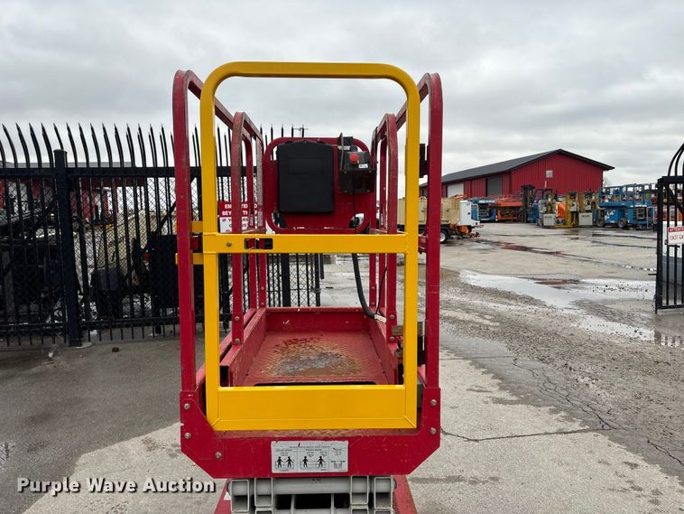 image for item FG2864 2018 MEC 1330SE scissor lift