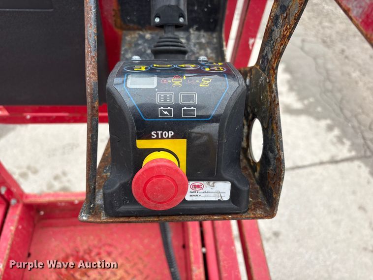 image for item FG2864 2018 MEC 1330SE scissor lift