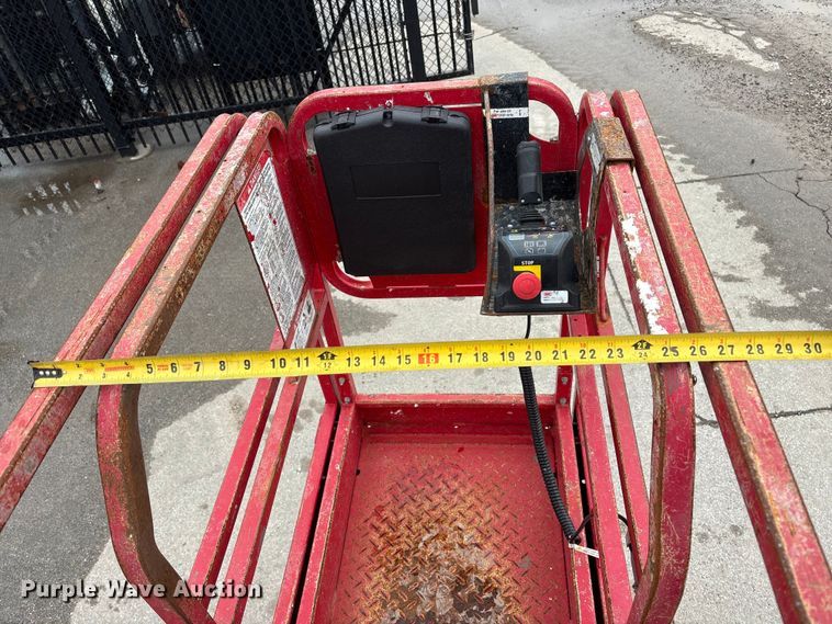 image for item FG2864 2018 MEC 1330SE scissor lift