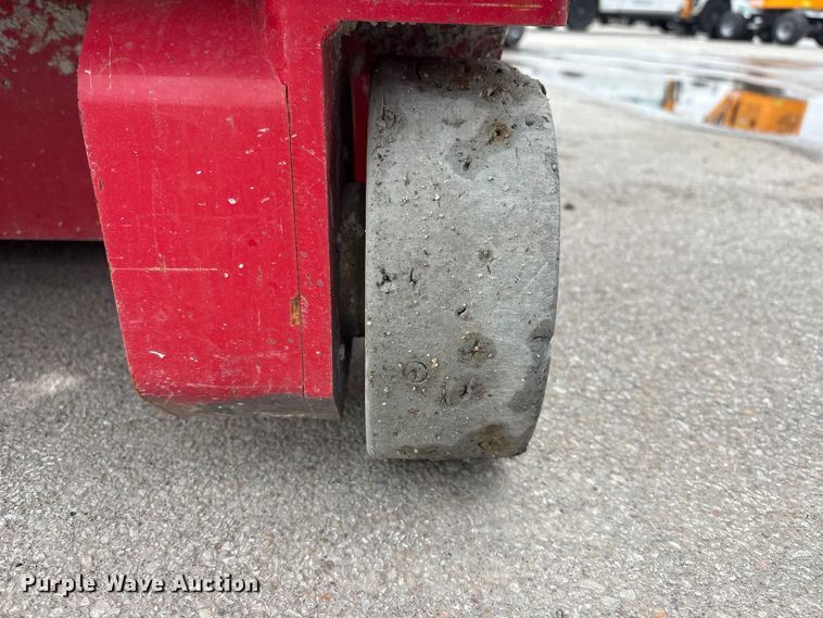 image for item FG2864 2018 MEC 1330SE scissor lift