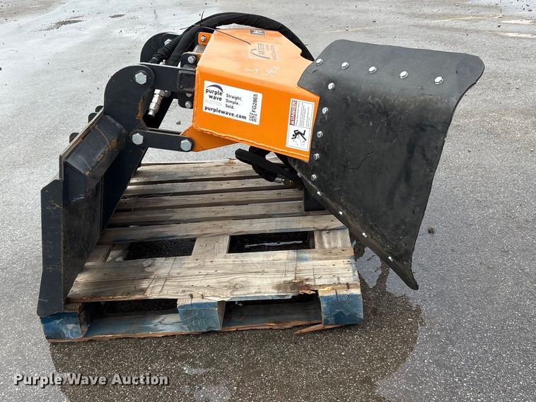 image for item FG2865 2025 Arteer TSG-31W skid steer stump grinder