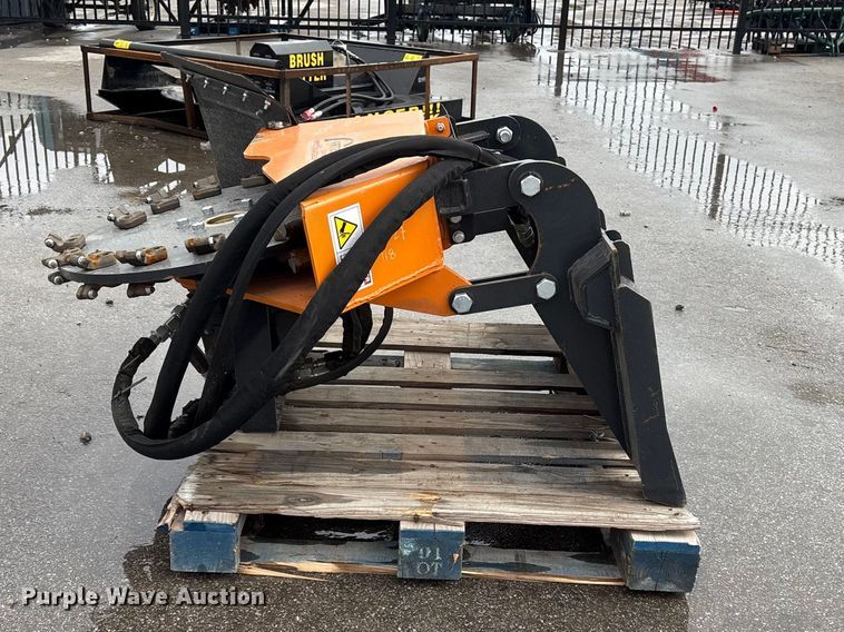 image for item FG2865 2025 Arteer TSG-31W skid steer stump grinder