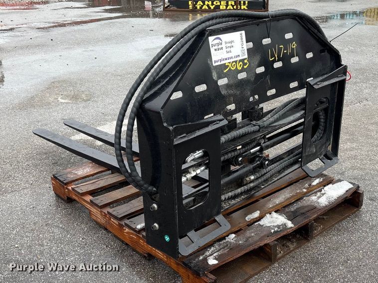 image for item FG2866 2025 Giyi SF60 skid steer forks