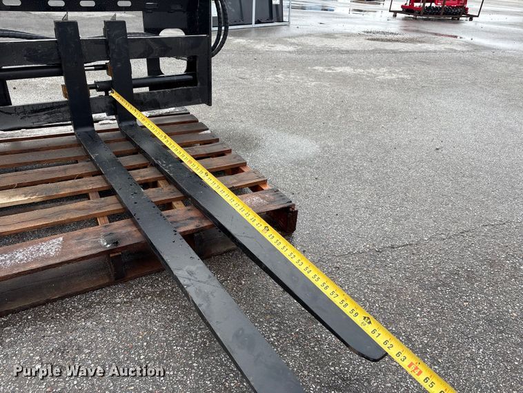 image for item FG2866 2025 Giyi SF60 skid steer forks