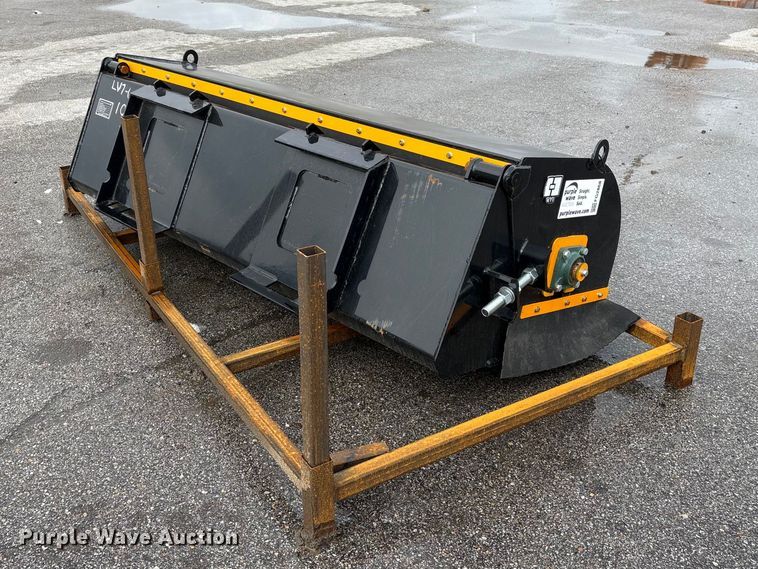 image for item FG2868 2025 Giyi BS72 skid steer sweeper