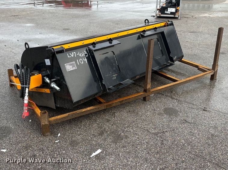 image for item FG2868 2025 Giyi BS72 skid steer sweeper