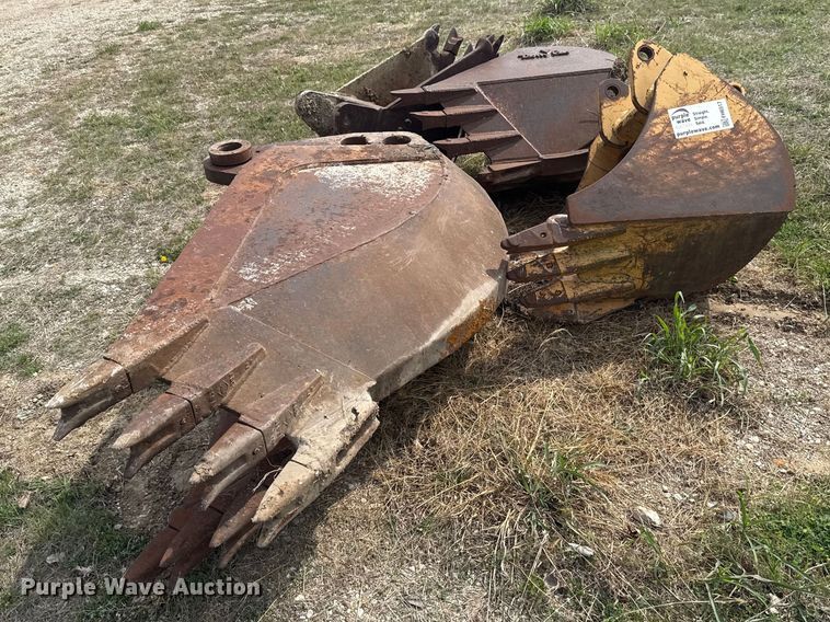 image for item FH6517 (4) backhoe buckets