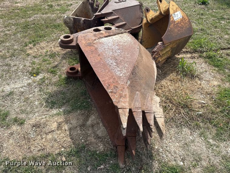 image for item FH6517 (4) backhoe buckets