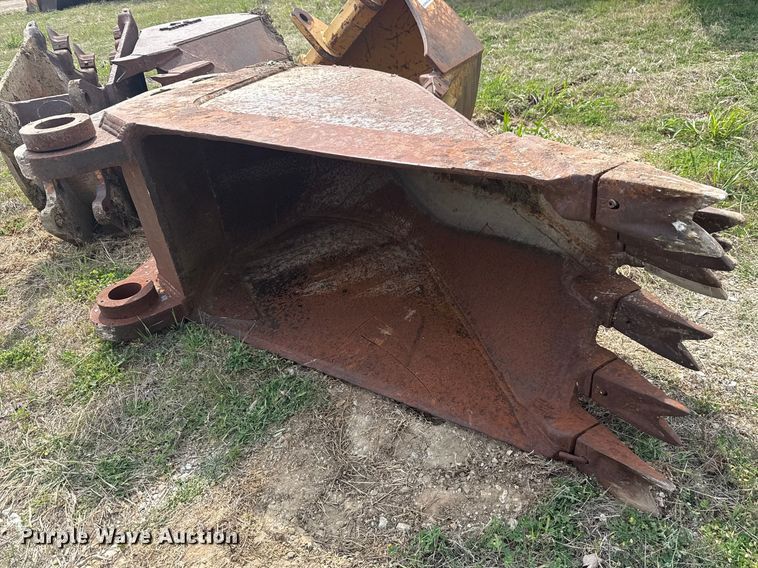 image for item FH6517 (4) backhoe buckets