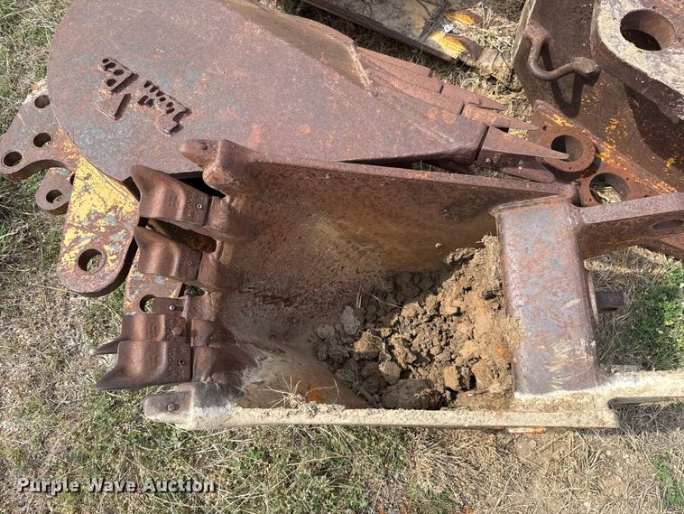 image for item FH6517 (4) backhoe buckets