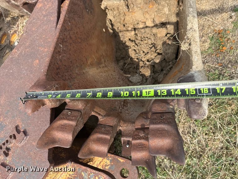 image for item FH6517 (4) backhoe buckets