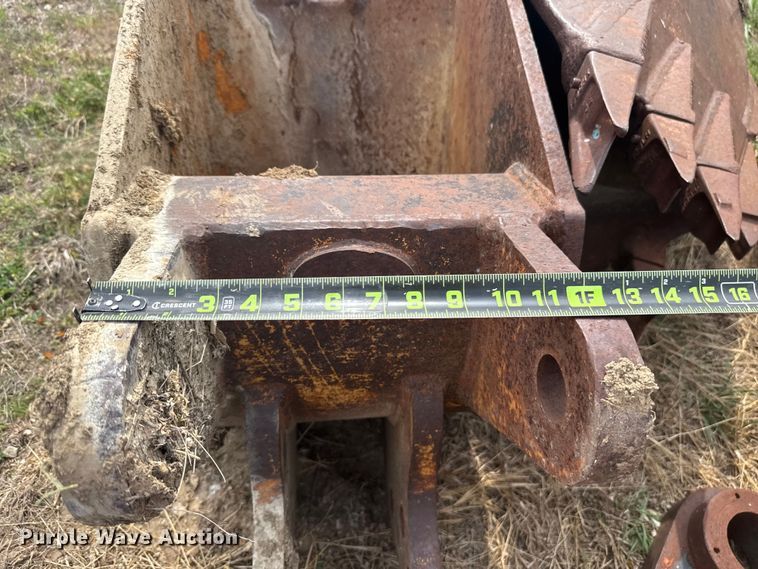 image for item FH6517 (4) backhoe buckets