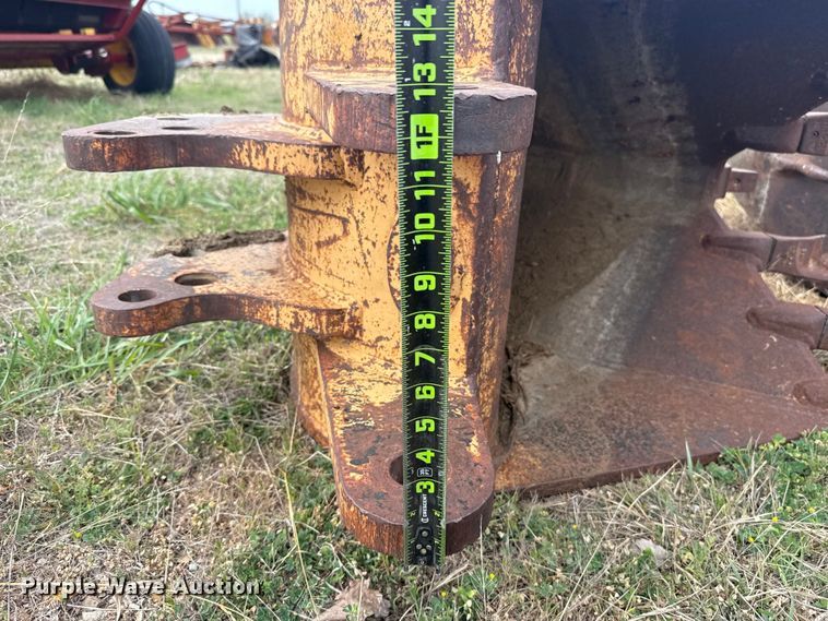 image for item FH6517 (4) backhoe buckets