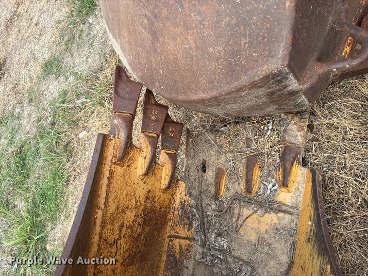 image for item FH6517 (4) backhoe buckets