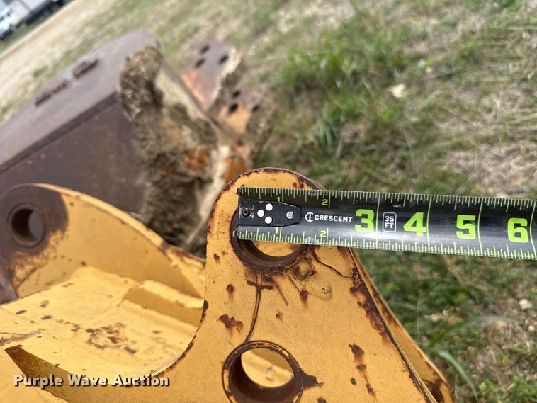 image for item FH6517 (4) backhoe buckets
