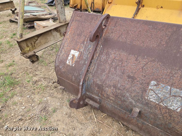 image for item FH6563 FFC bucket