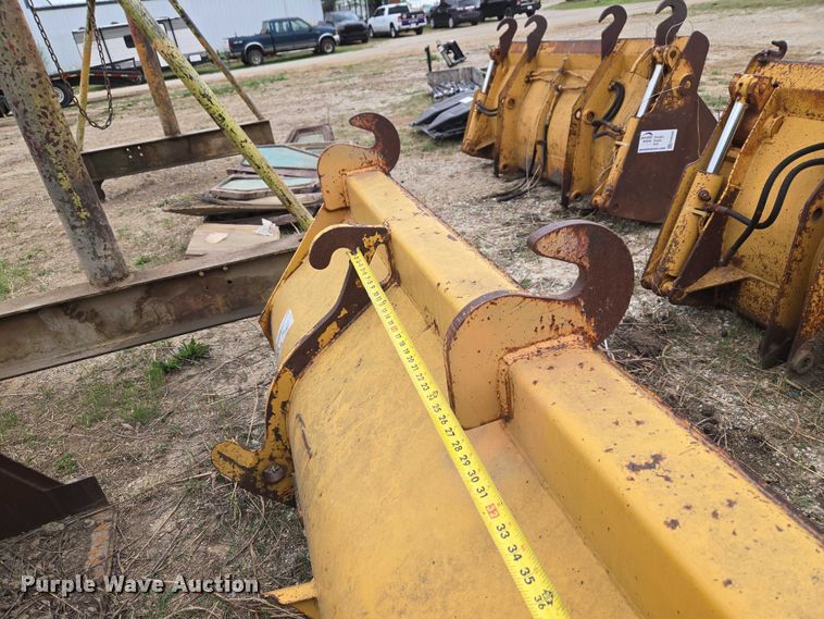 image for item FH6564 Bucket